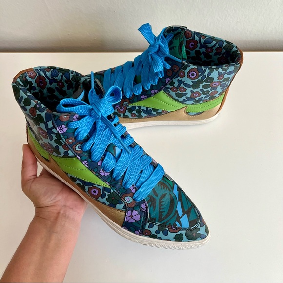 Coach Pointed Toe Floral Hightop Sneakers Size 7 - Picture 2 of 13